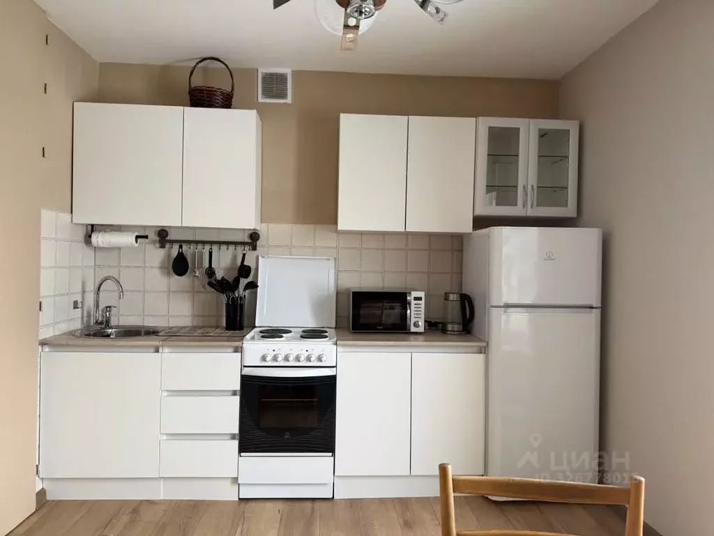 2-к кв. Москва ул. Маршала Захарова, 13 (58.7 м) - Фото 2