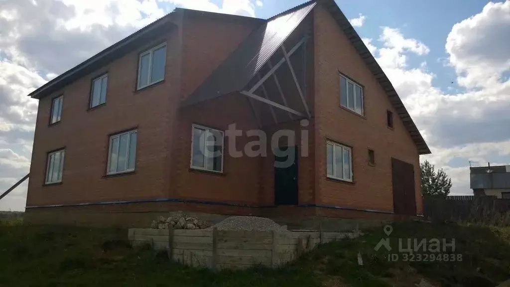 Дом в Калужская область, Малоярославецкий муниципальный округ, ... - Фото 2