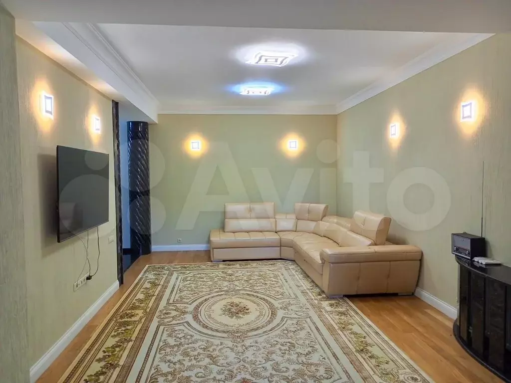 3-к. квартира, 109 м, 3/6 эт. - Фото 1