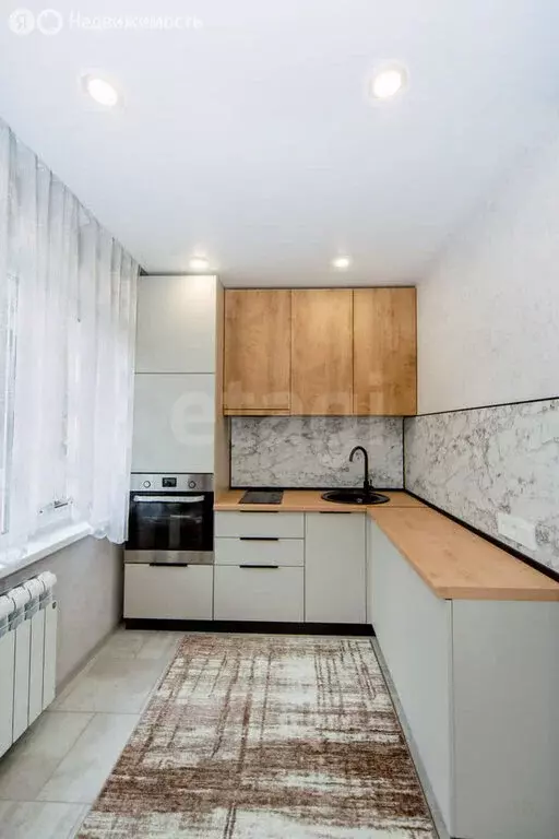 3-комнатная квартира: Бийск, улица Ильи Мухачёва, 111 (65.2 м) - Фото 2