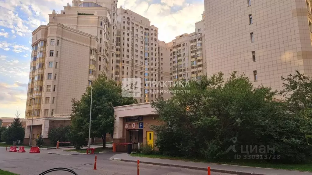 Гараж в Москва Ломоносовский просп., 25к3 (17 м) - Фото 1