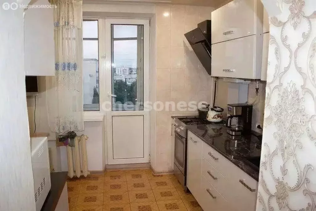 3-комнатная квартира: Севастополь, улица Тараса Шевченко, 17 (65.5 м) - Фото 1