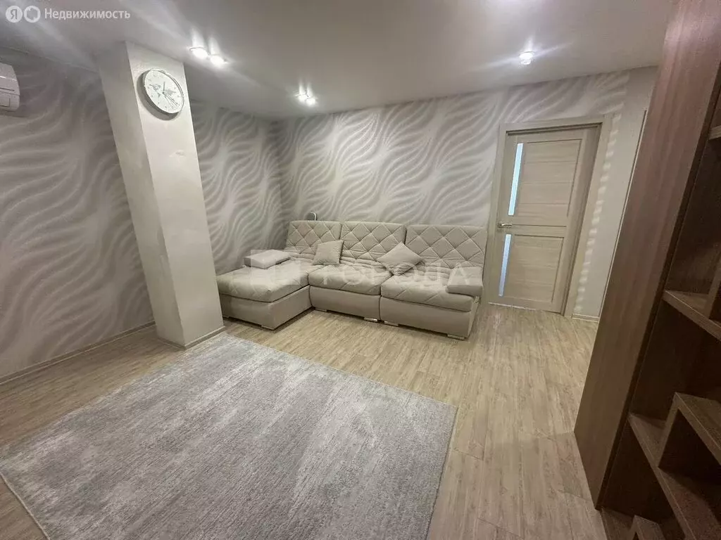 3-комнатная квартира: Новосибирск, Спортивная улица, 13 (75.5 м) - Фото 0
