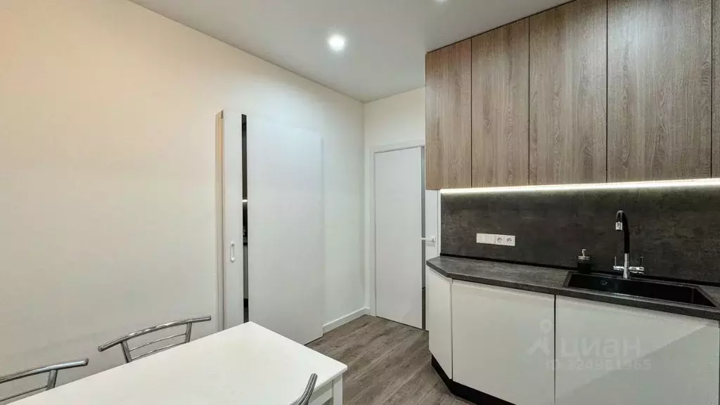 2-к кв. Татарстан, Казань ул. Амирхана Еники, 17 (62.0 м) - Фото 2