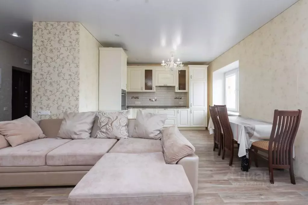 3-к кв. Челябинская область, Челябинск ул. Академика Королева, 27 ... - Фото 1