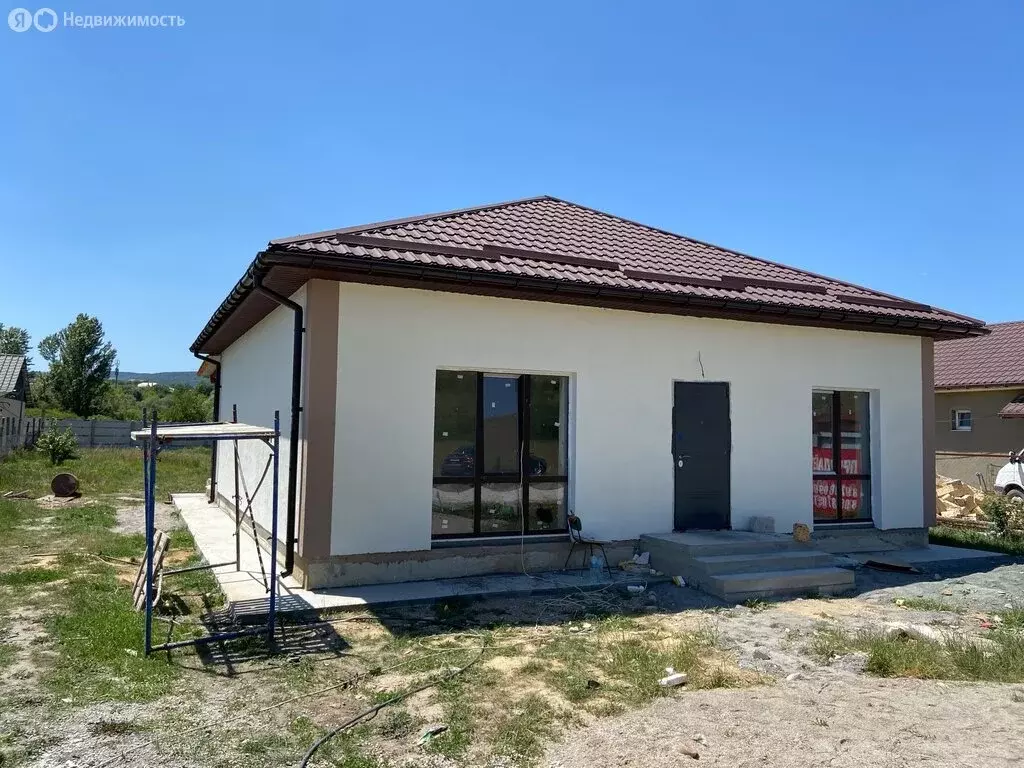 Дом в село Доброе, Рождественская улица, 10 (100 м) - Фото 1