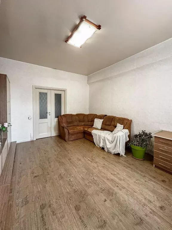 3-к кв. Челябинская область, Челябинск ул. Горького, 36 (78.3 м) - Фото 1