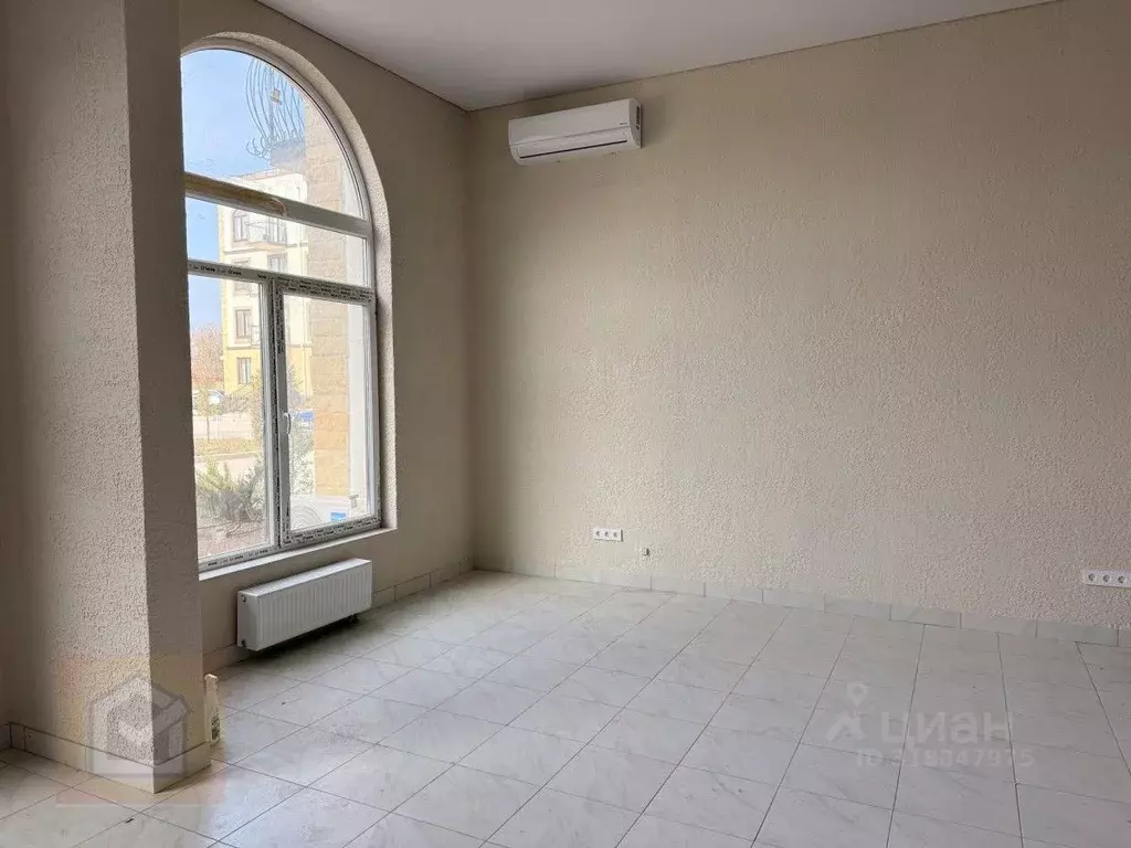 Офис в Крым, Евпатория ул. 60 лет ВЛКСМ, 31к2 (59 м) - Фото 1