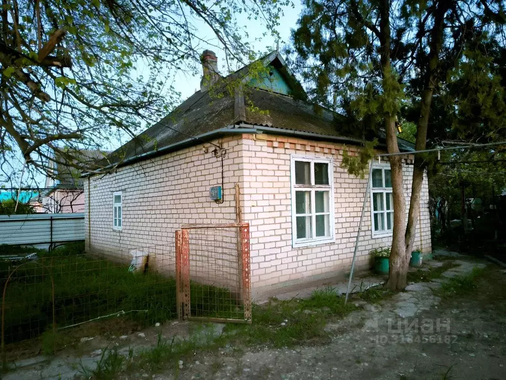 Дом в Ставропольский край, Курская ст-ца ул. Халецкого, 81 (50 м) - Фото 1