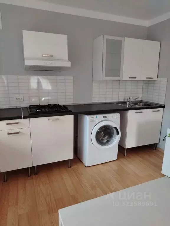 2-к кв. Ульяновская область, Димитровград Свирская ул., 21А (60.0 м) - Фото 1