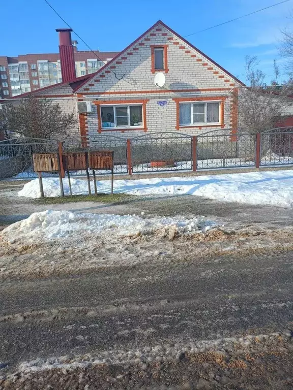 Дом в Воронежская область, Лиски Молодежная ул. (94 м) - Фото 1