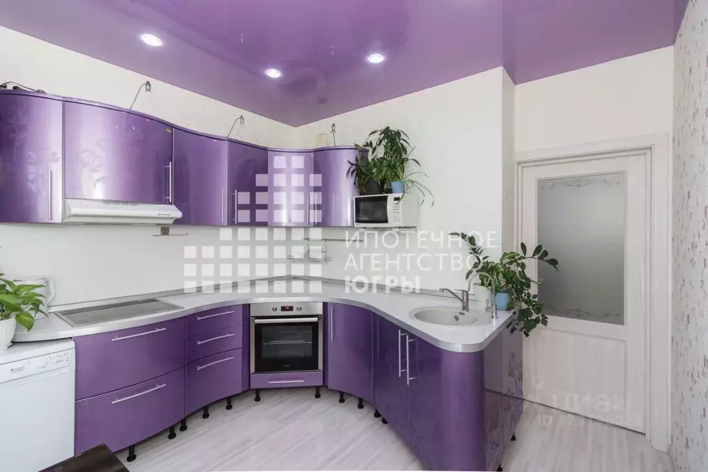 2-к кв. Ханты-Мансийский АО, Ханты-Мансийск ул. Энгельса, 54 (64.5 м) - Фото 2