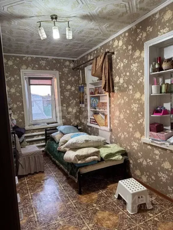 Дом в Калмыкия, с. Малые Дербеты ул. Комсомольская, 20 (100 м) - Фото 1
