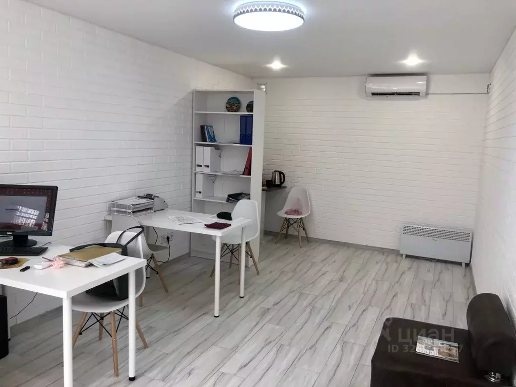 Помещение свободного назначения в Крым, Евпатория просп. Победы, 63А ... - Фото 1