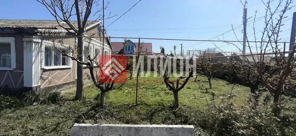 Дом в Крым, Бахчисарайский район, с. Угловое ул. Ленина, 92 (93 м) - Фото 1