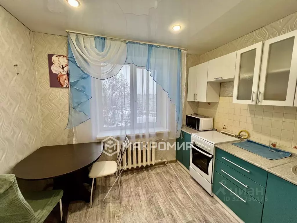 1-к кв. Брянская область, Брянск Авиационная ул., 10 (33.0 м) - Фото 1