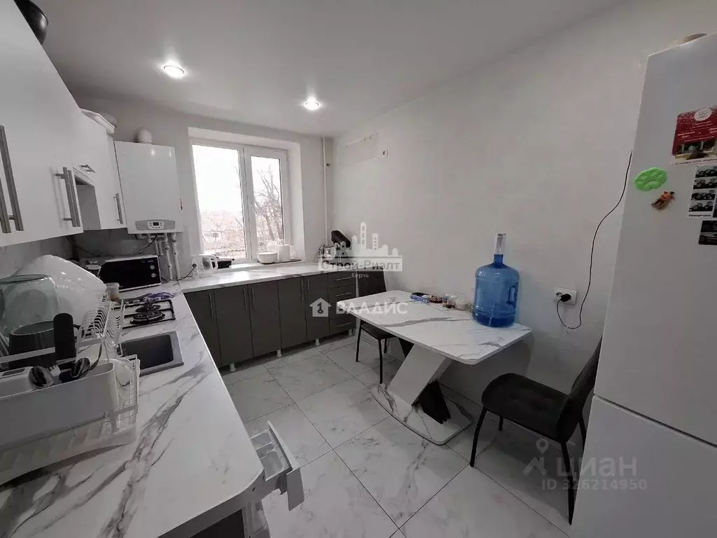 3-к кв. Крым, Ленино пгт ул. Лесная, 7 (71.7 м) - Фото 1