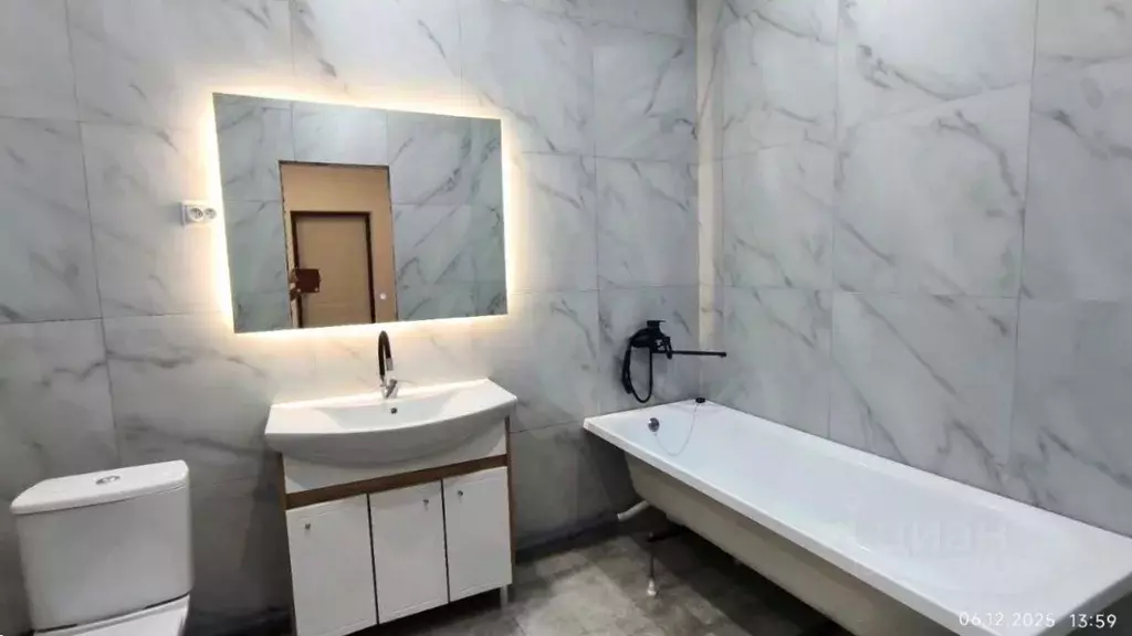 Дом в Самарская область, Новокуйбышевск Железнодорожная ул., 153 (65 ... - Фото 1