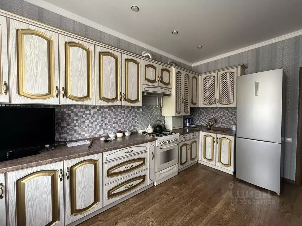 2-к кв. Ставропольский край, Георгиевск Октябрьская ул., 83 (75.0 м) - Фото 1
