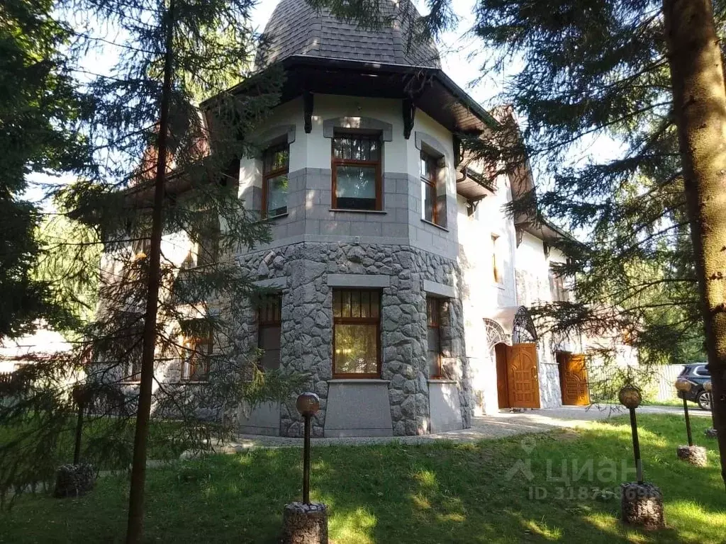 Коттедж в Санкт-Петербург пос. Репино, Курортная ул. (500 м) - Фото 0