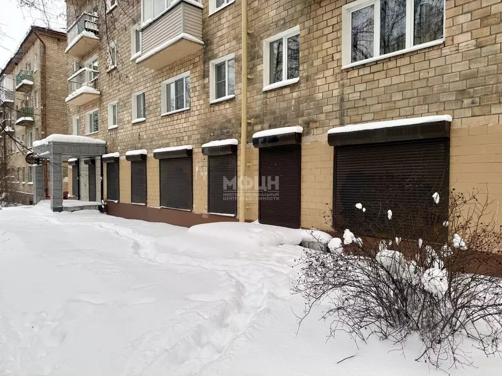 Торговая площадь в Карелия, Петрозаводск ул. Дзержинского, 10 (220 м) - Фото 1