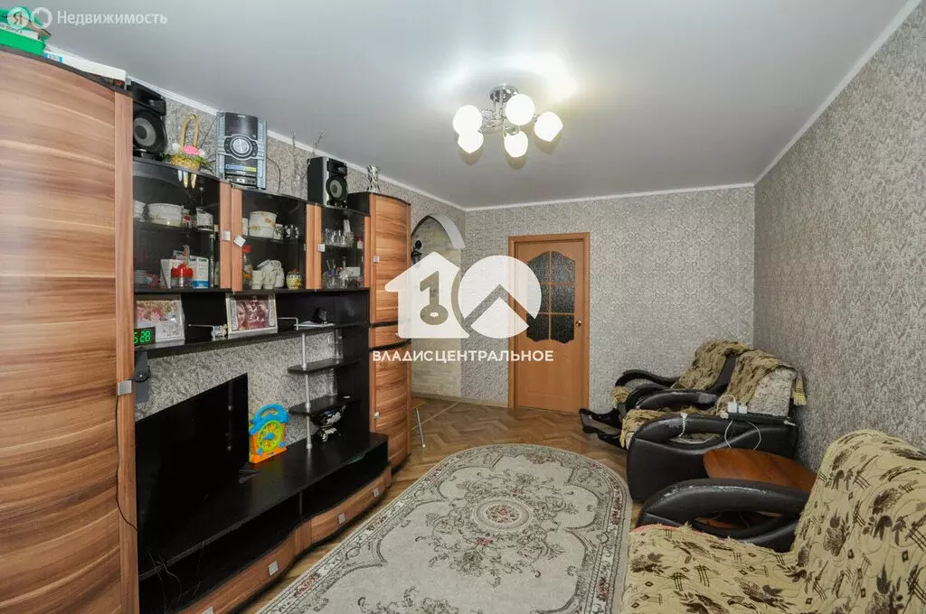 3-комнатная квартира: Новосибирск, улица Невельского, 85 (63.3 м) - Фото 1