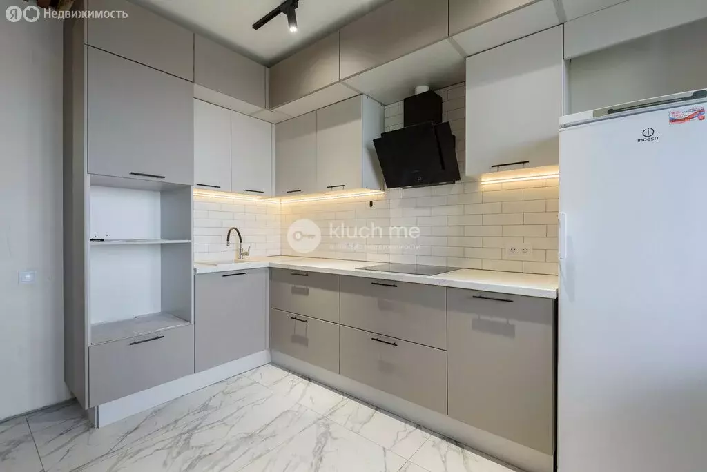 3-комнатная квартира: Казань, улица Аделя Кутуя, 110Дк2 (115.6 м) - Фото 0