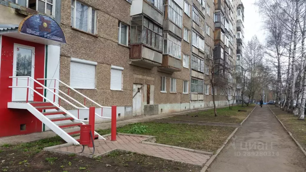 Торговая площадь в Удмуртия, Ижевск ул. Воровского, 125 (84 м) - Фото 1