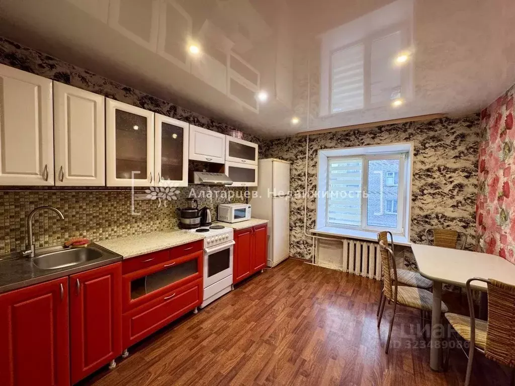 2-к кв. Томская область, Томск ул. Александра Угрюмова, 4 (53.9 м) - Фото 0