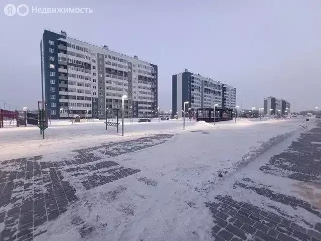 3-комнатная квартира: Тюмень, улица Героев Космоса, 9 (73.1 м) - Фото 2