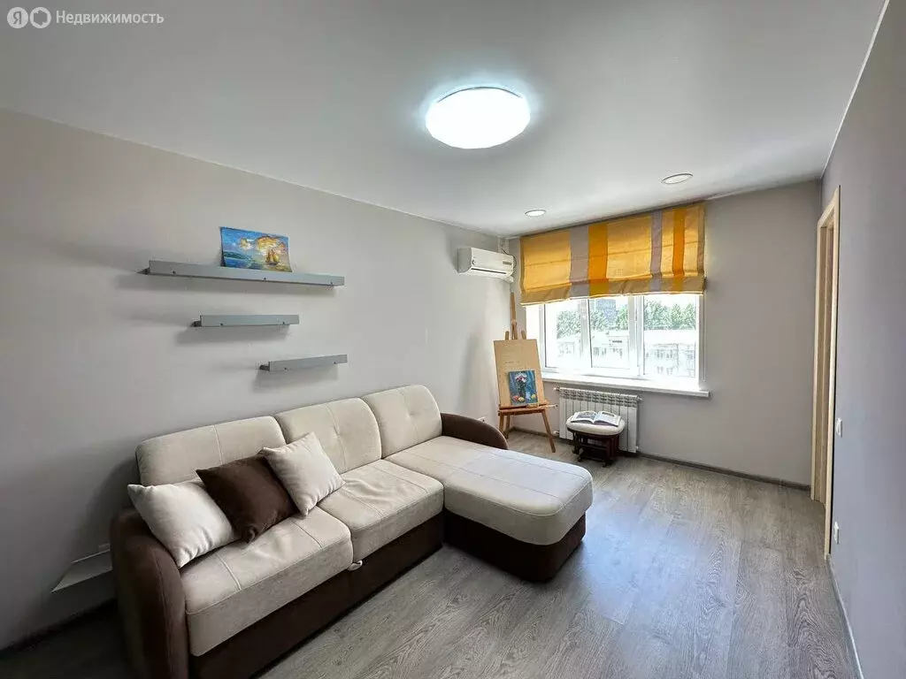 3-комнатная квартира: Саратов, улица имени С.Т. Разина, 54 (91.8 м) - Фото 1