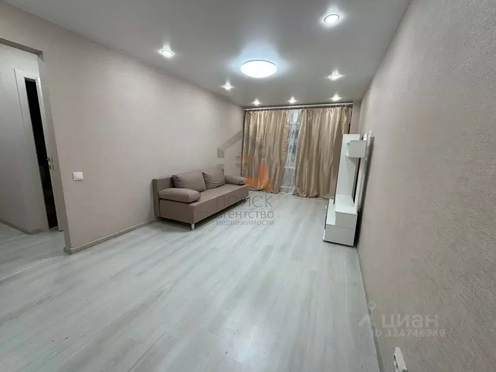 2-к кв. Кировская область, Киров ул. Красина, 2а (45.0 м) - Фото 2