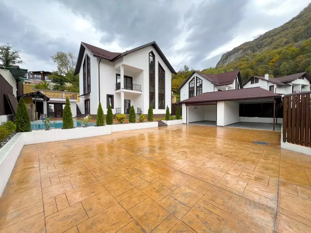 Дом в Краснодарский край, Сочи городской округ, с. Монастырь ул. ... - Фото 1