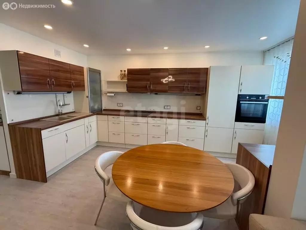 3-комнатная квартира: Тюмень, улица 50 лет Октября, 57Ак1 (80.9 м) - Фото 2