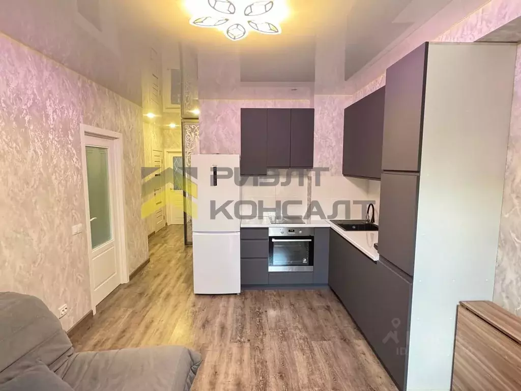 2-к кв. Омская область, Омск просп. Комарова, 11/3 (53.5 м) - Фото 1