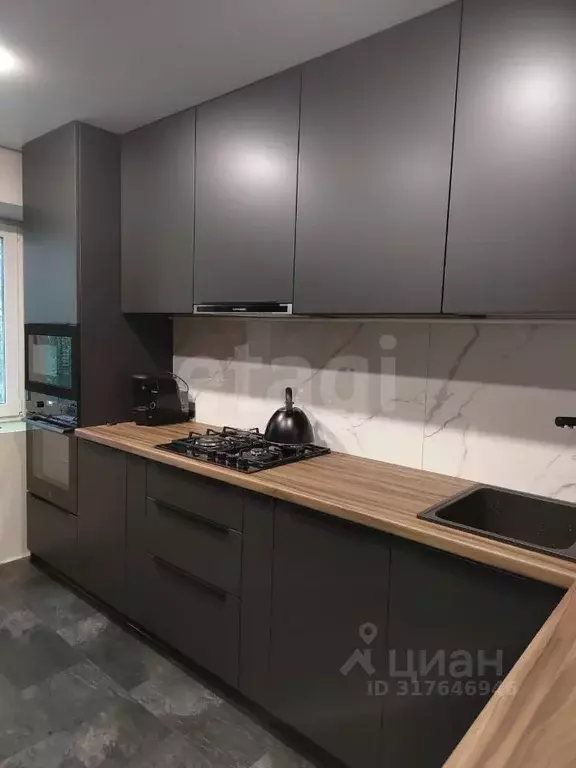 3-к кв. Коми, Сыктывкар ул. Старовского, 42 (62.0 м) - Фото 1