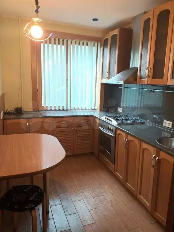 2-к. квартира, 70 м, 6/9 эт. - Фото 0