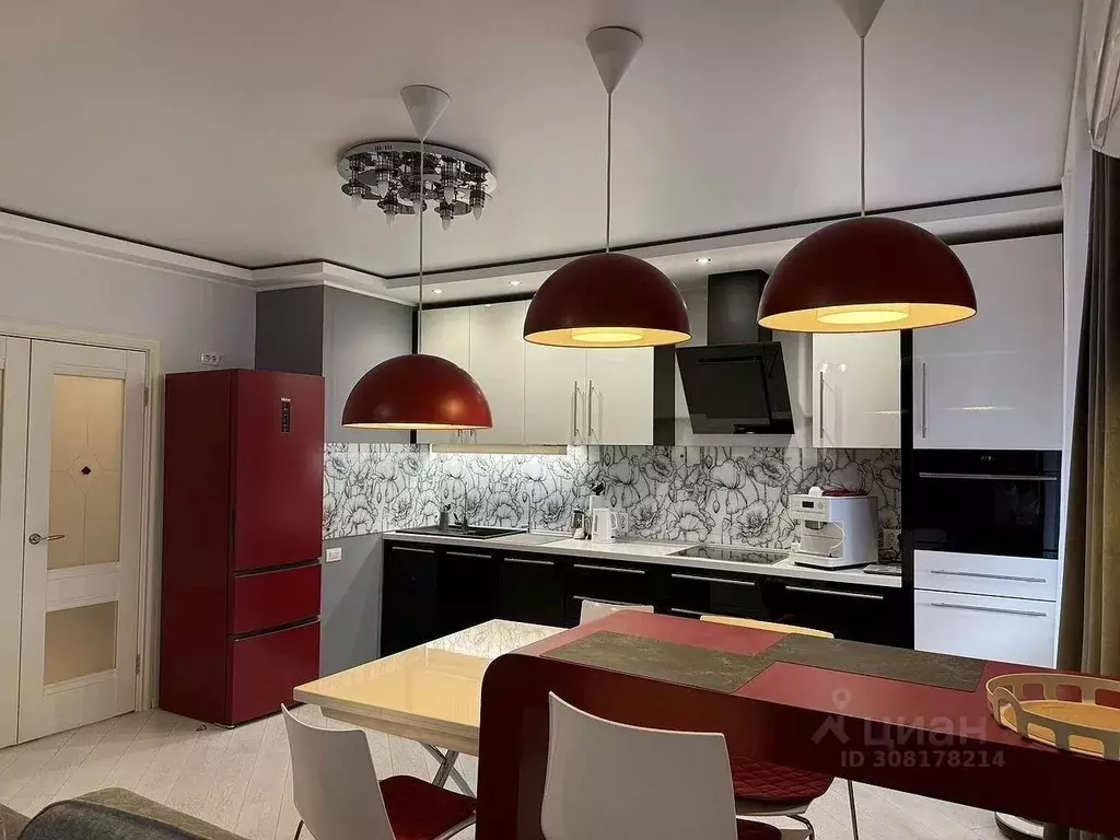 2-к кв. Челябинская область, Челябинск ул. Елькина, 84 (70.0 м) - Фото 1