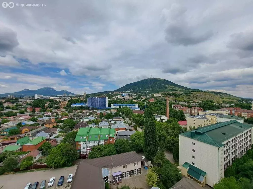 2-комнатная квартира: Пятигорск, улица Бунимовича, 1А (75.3 м) - Фото 0