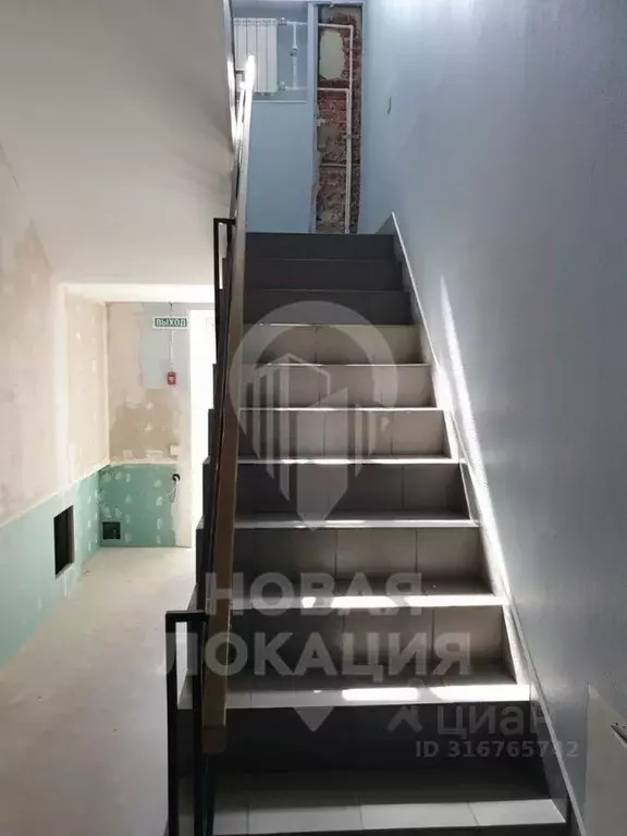 Офис в Омская область, Омск ул. 10 лет Октября, 199 (37 м) - Фото 1