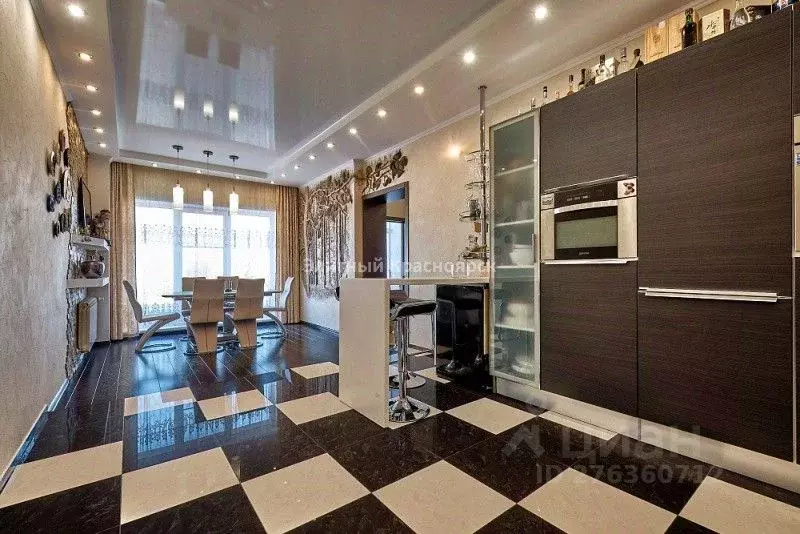 Коттедж в Красноярский край, пос. Абан ул. Солнечная (220 м) - Фото 1