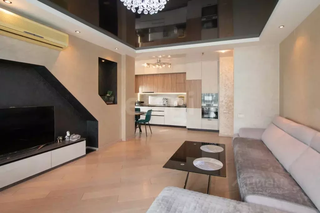 3-к кв. Кемеровская область, Новокузнецк ул. Тольятти, 5Б (100.8 м) - Фото 1