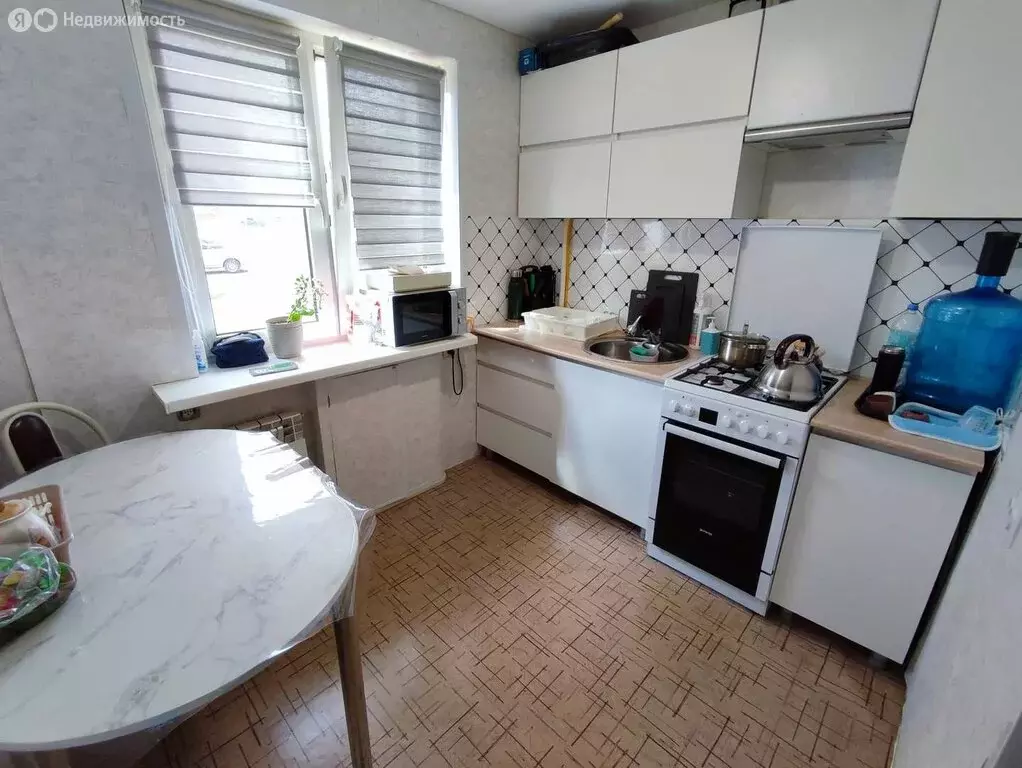 3-комнатная квартира: Новокуйбышевск, улица Ворошилова, 2 (60 м) - Фото 1