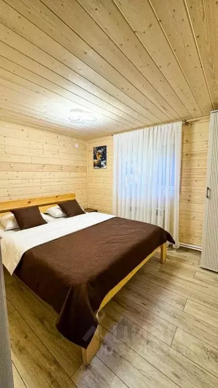 Дом в Карачаево-Черкесия, Зеленчукский район, с. Архыз ул. Белая, 16 ... - Фото 1