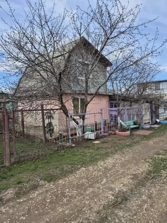 Дом в Саратовская область, Энгельсский район, Красноярское ... - Фото 0