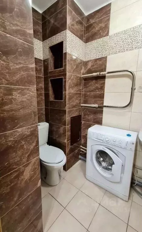 1-к кв. Курская область, Курск просп. Вячеслава Клыкова, 7 (39.0 м) - Фото 0