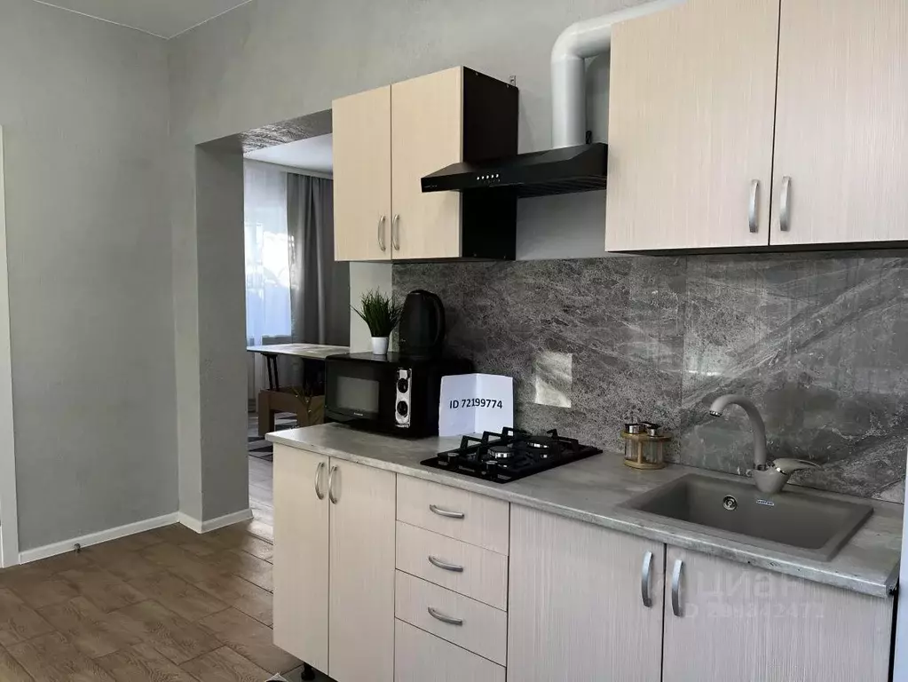 Дом в Краснодарский край, Геленджик Октябрьская ул., 86 (50 м) - Фото 1