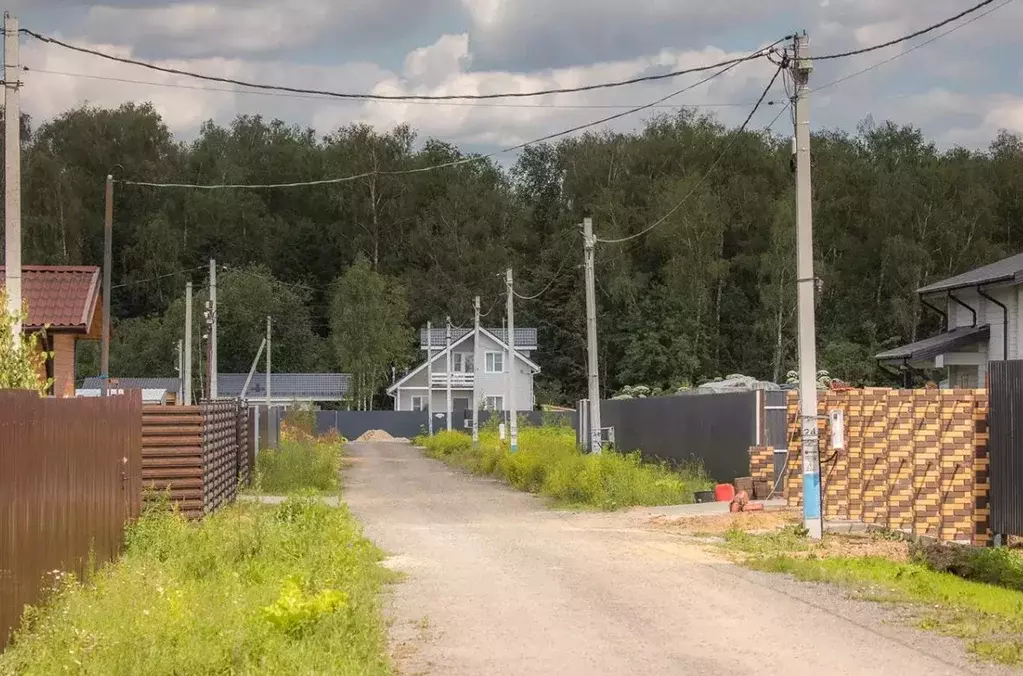 Участок в Московская область, Домодедово городской округ, д. Матчино ... - Фото 1