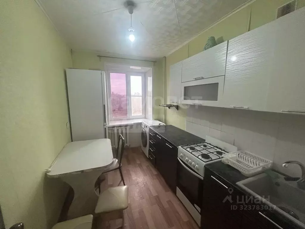 2-к кв. Оренбургская область, пос. Новоорск ул. Ленина, 11 (49.8 м) - Фото 1