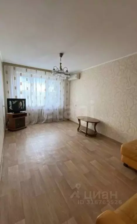 3-к кв. Оренбургская область, Орск Крайняя ул., 38А (63.5 м) - Фото 0